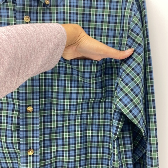 L.L. BEAN wrinkle resistant 100% cotton green blue plaid button down - Picture 5 of 6